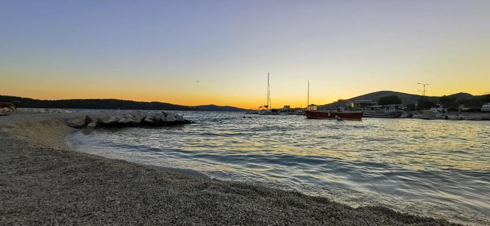 Apartman Simac Okrug Gornji Trogir Exterior foto